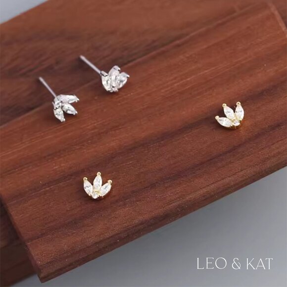 Tri Marquise Zircon Stud Earrings in Gold & Silver. 925 Sterling Silver #1038 - Picture 6 of 6